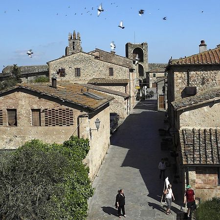 Camere Dentro Il Castello Monteriggioni Bagian luar foto