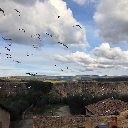 Camere Dentro Il Castello Monteriggioni Bagian luar foto