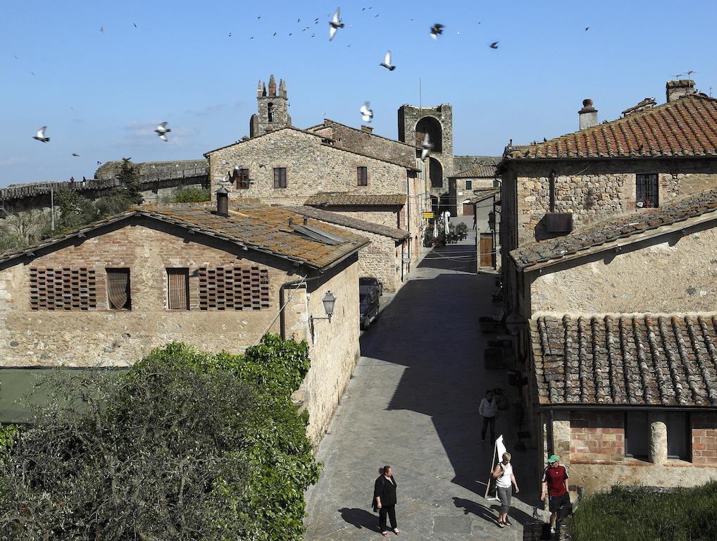 Camere Dentro Il Castello Monteriggioni Bagian luar foto