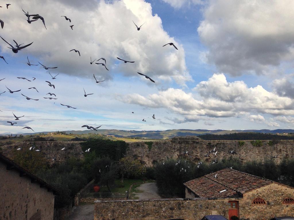 Camere Dentro Il Castello Monteriggioni Bagian luar foto